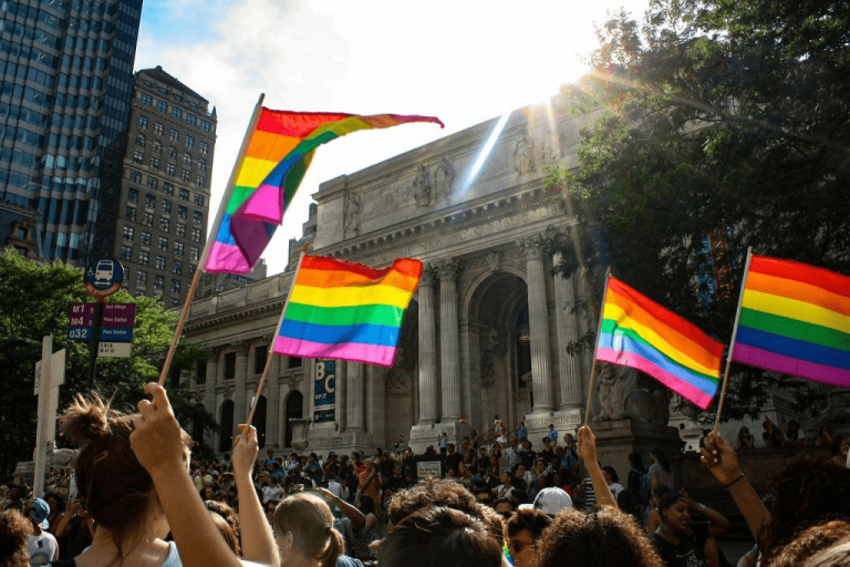 REDE SELINA REALIZA CAMPANHA GLOBAL PARA O MíŠS DO ORGULHO LGBT+ 2023