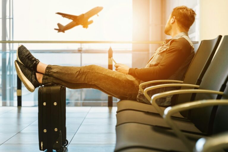 Vai viajar de avião neste final de ano? Preparamos algumas dicas especiais!