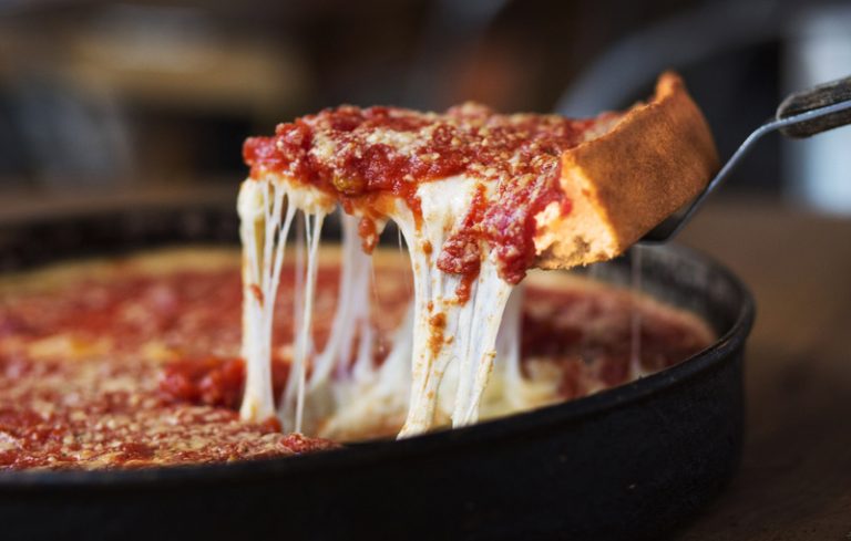 A Choose Chicago lança o Chicago Pizza Pass em parceria com mais de 25 pizzarias locais