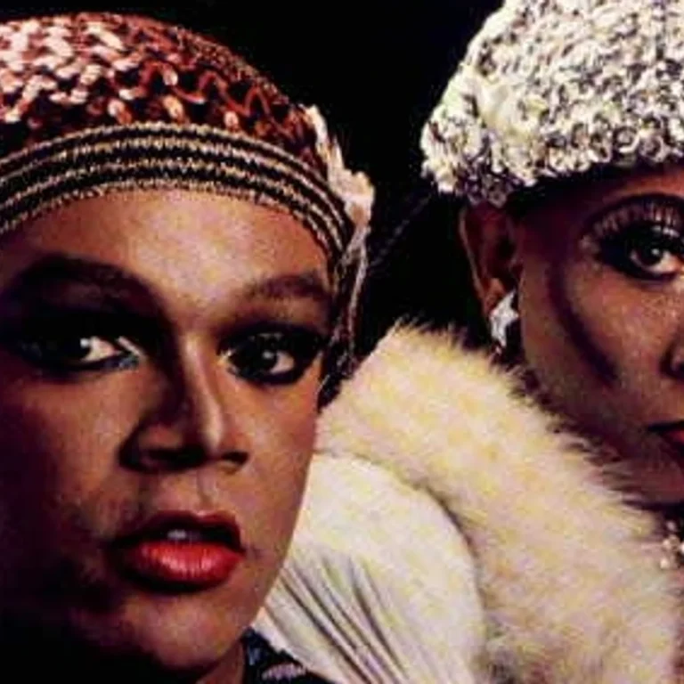 Les Étoiles: a dupla LGBT brasileira que levou a bossa nova à Europa