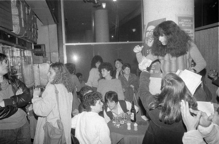 Dia Nacional do Orgulho Lésbico: do Ferro’s Bar às redes sociaisStonewall brasileiro